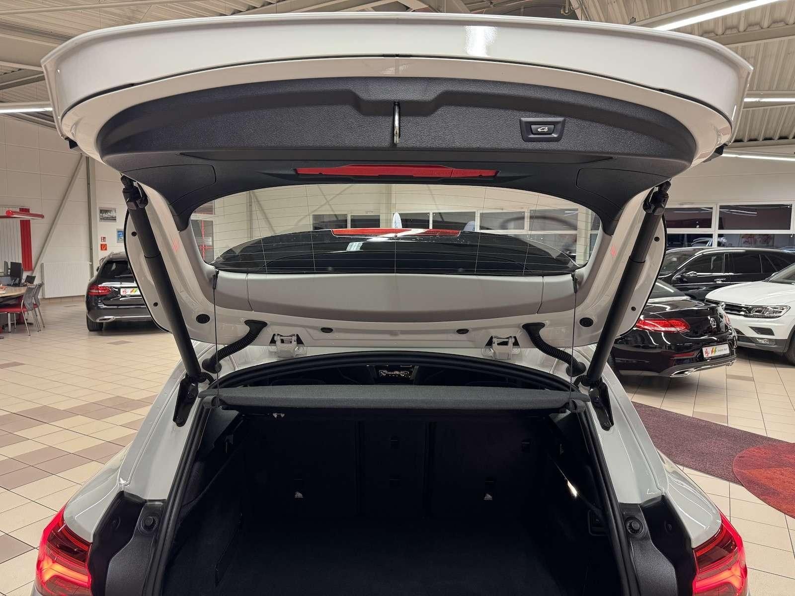 BMW xDrive 20i — Foto 8