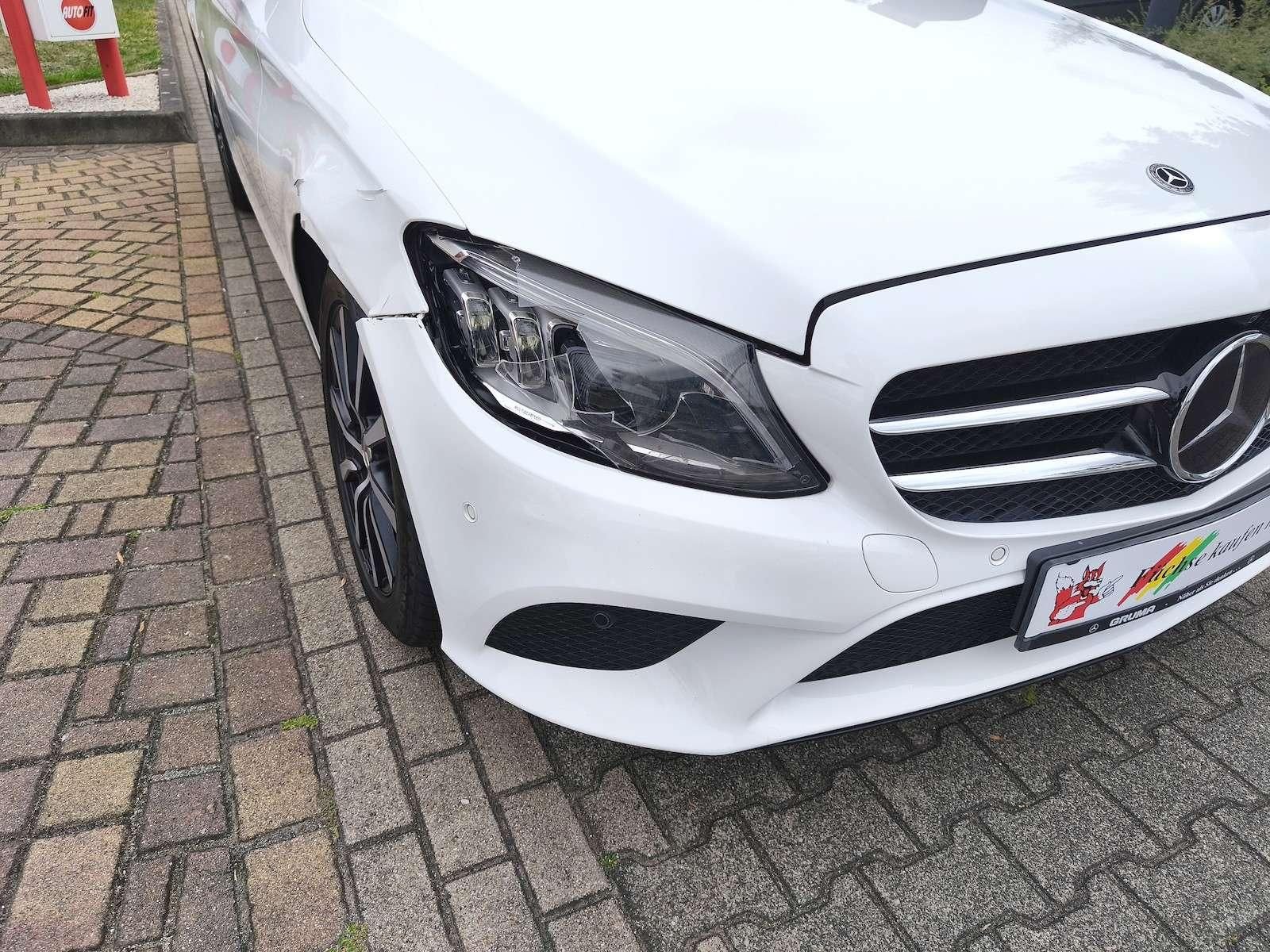 Mercedes-Benz C300d T 4Matic Multibeam — Foto 2