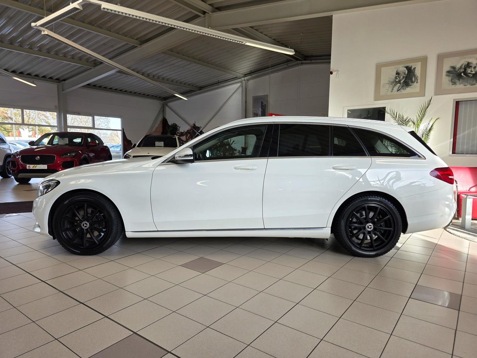 Mercedes-Benz C180T Autom. — Foto 4