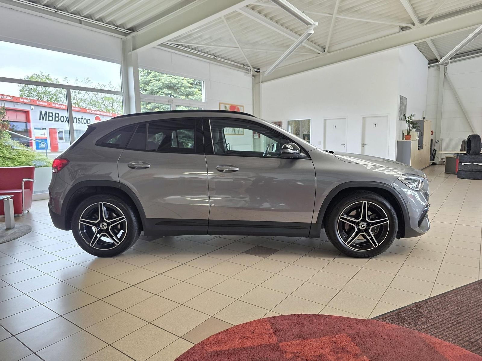 Mercedes-Benz GLA 200 AMG Automatik — Foto 9
