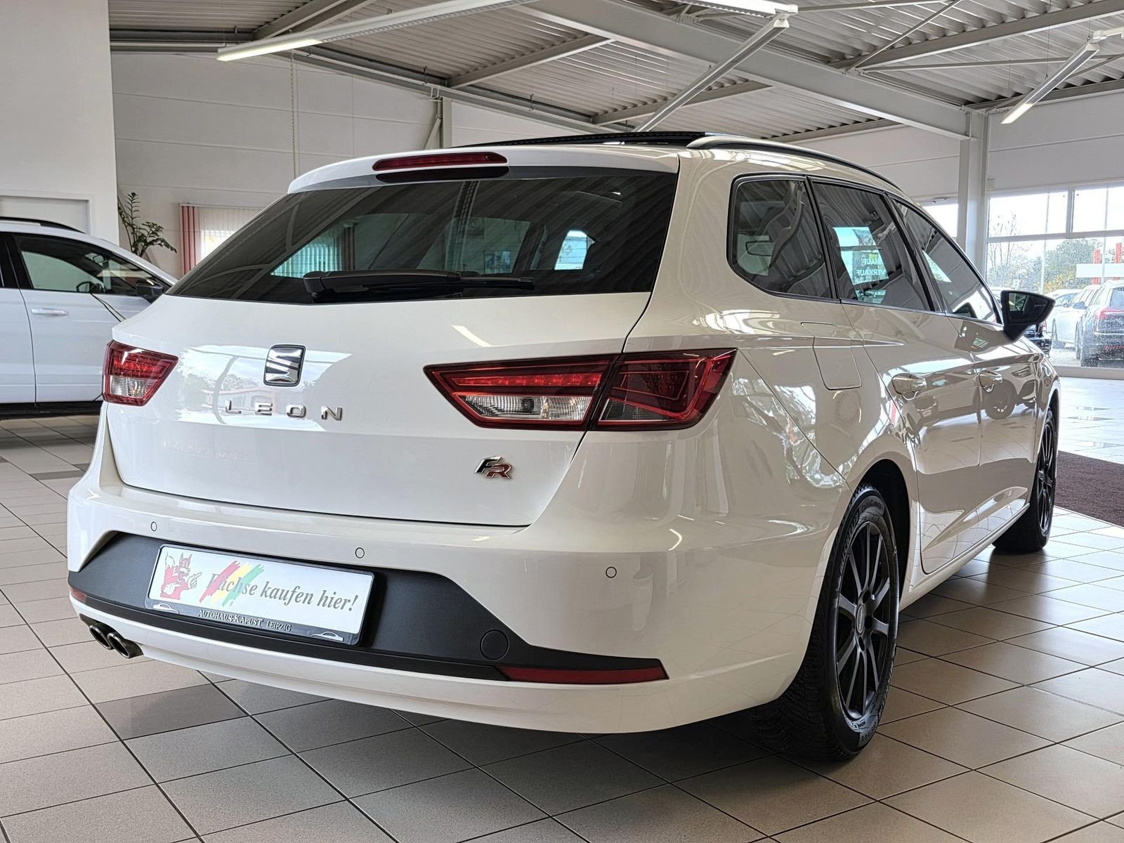SEAT Leon 1.8 TSI DSG ST FR — Foto 8