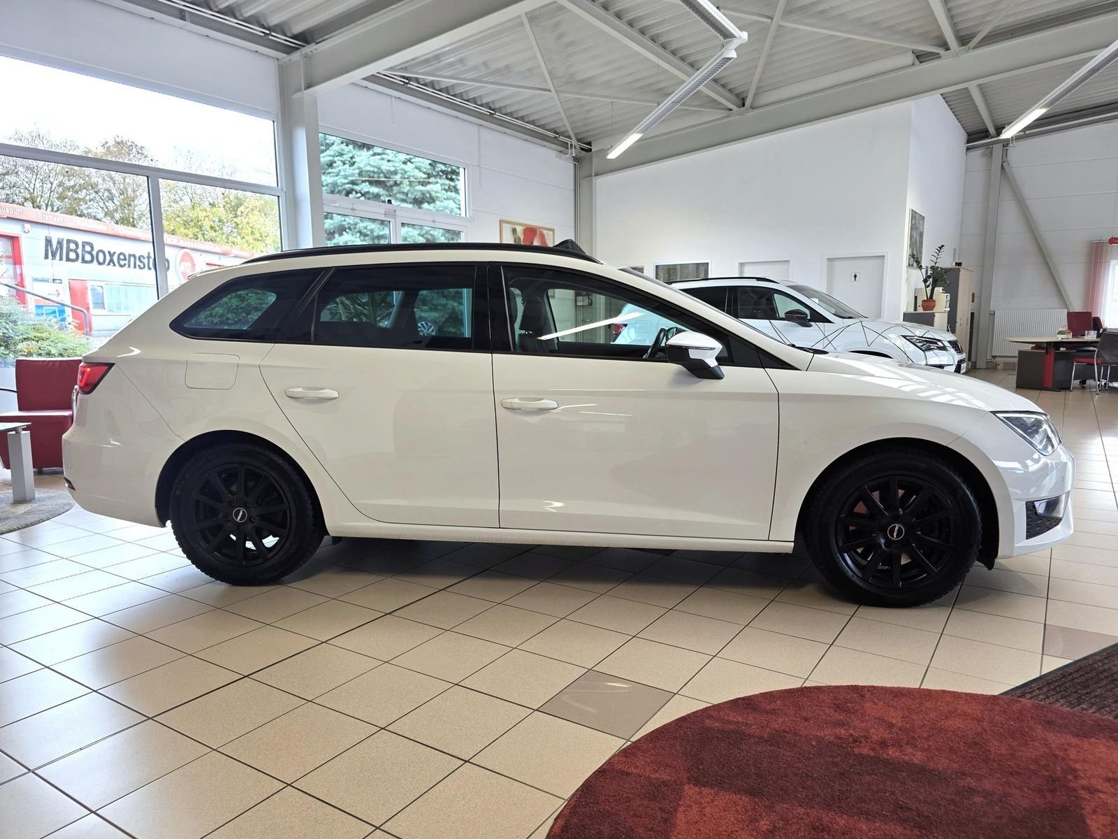 SEAT Leon 1.8 TSI DSG ST FR — Foto 9