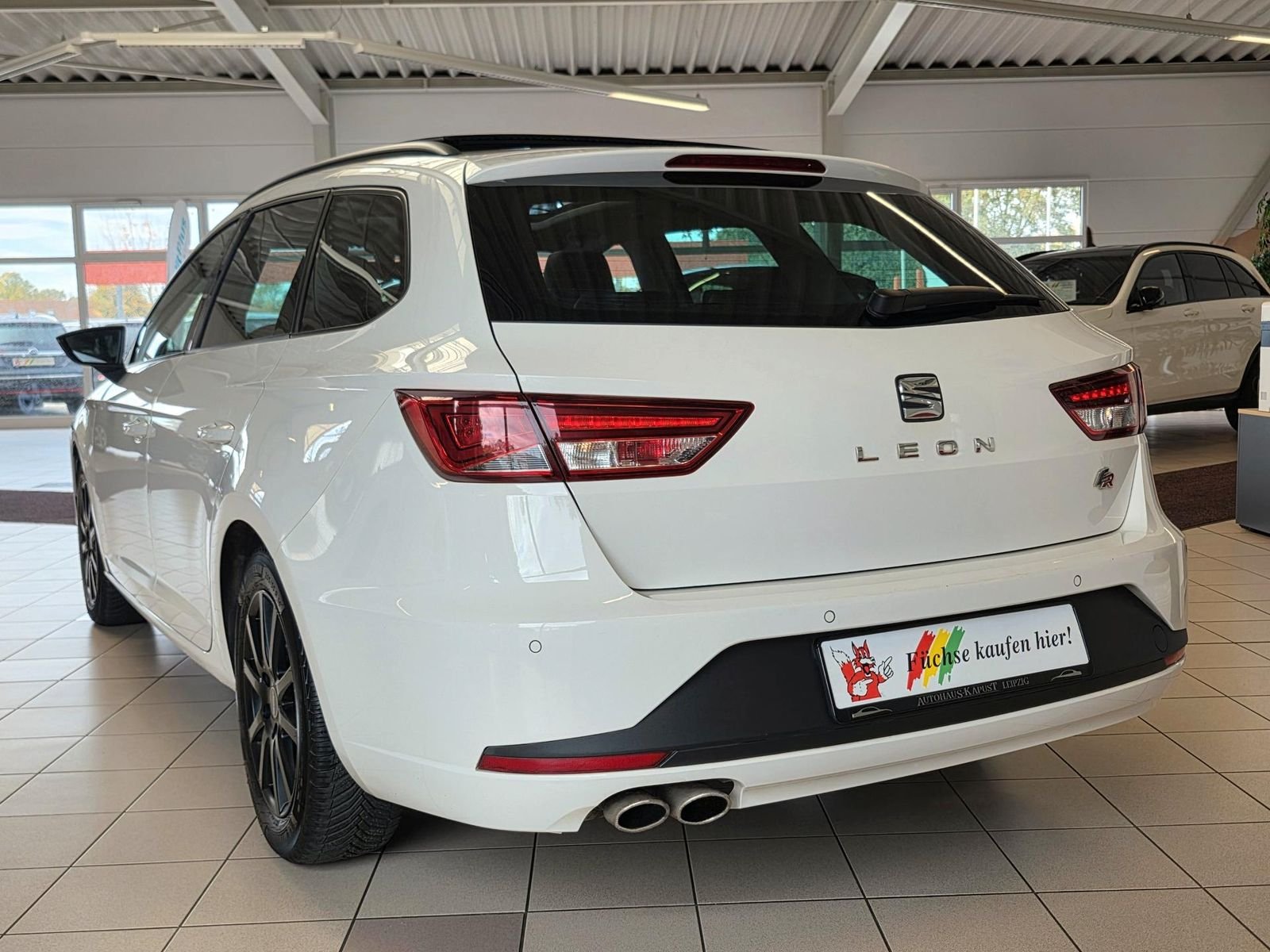 SEAT Leon 1.8 TSI DSG ST FR — Foto 5