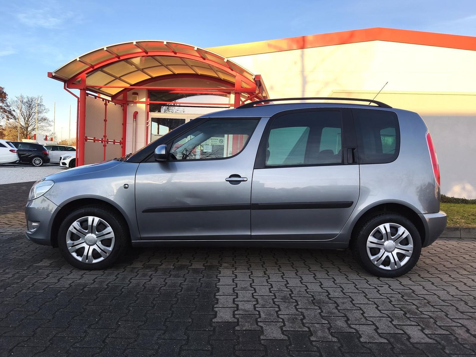 SKODA Roomster 1.2 TSI Klimaauto — Foto 4