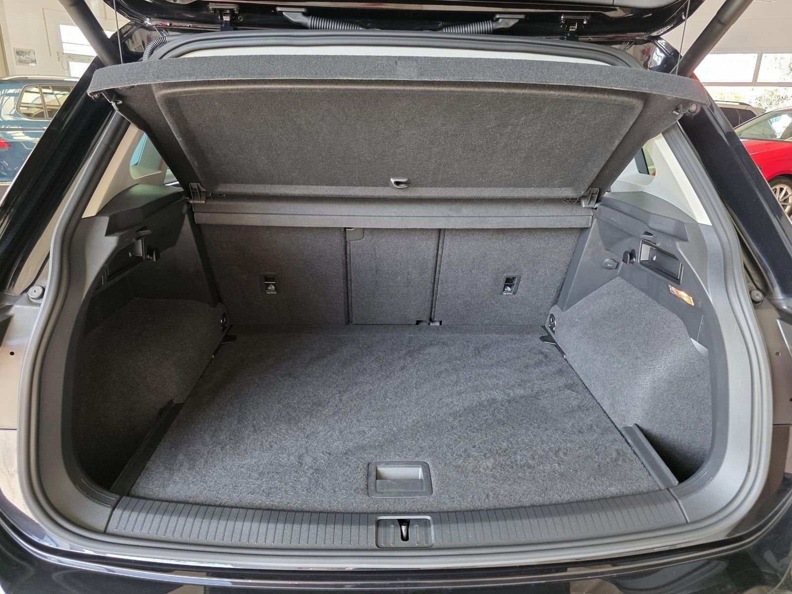 Volkswagen Tiguan R-Line — Foto 7