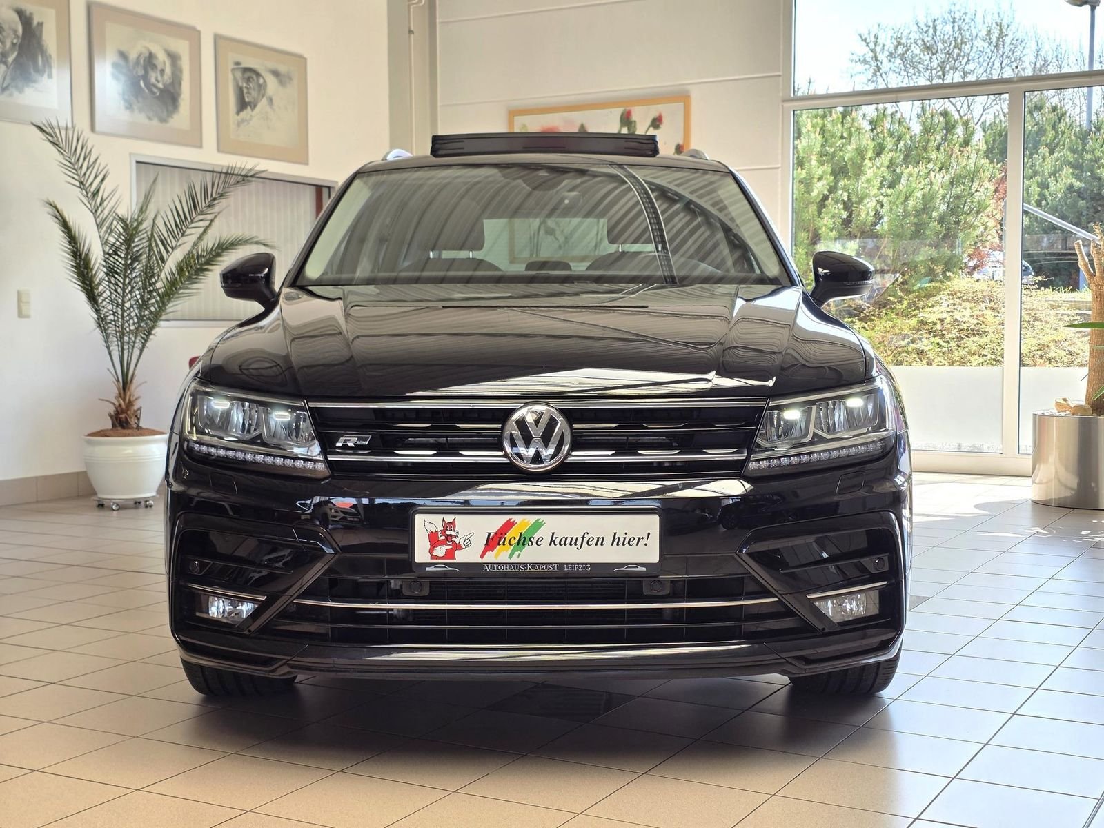Volkswagen Tiguan R-Line — Foto 2