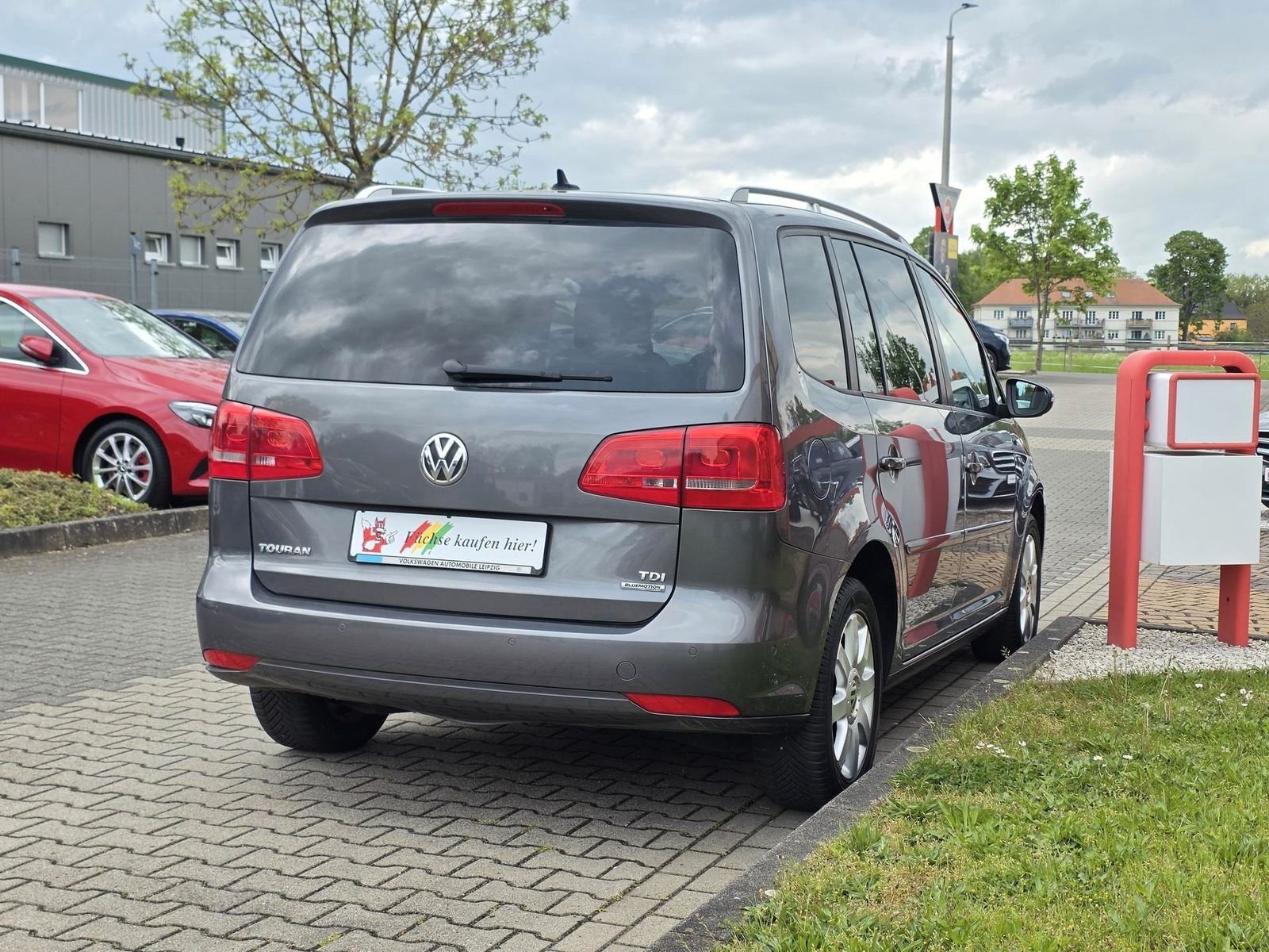 Volkswagen Touran 1.6 TDI Life — Foto 9