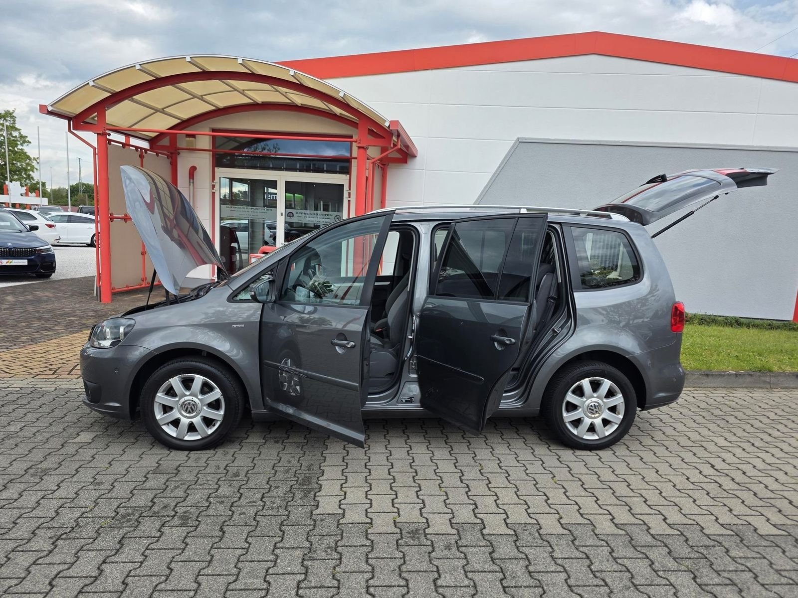 Volkswagen Touran 1.6 TDI Life — Foto 5