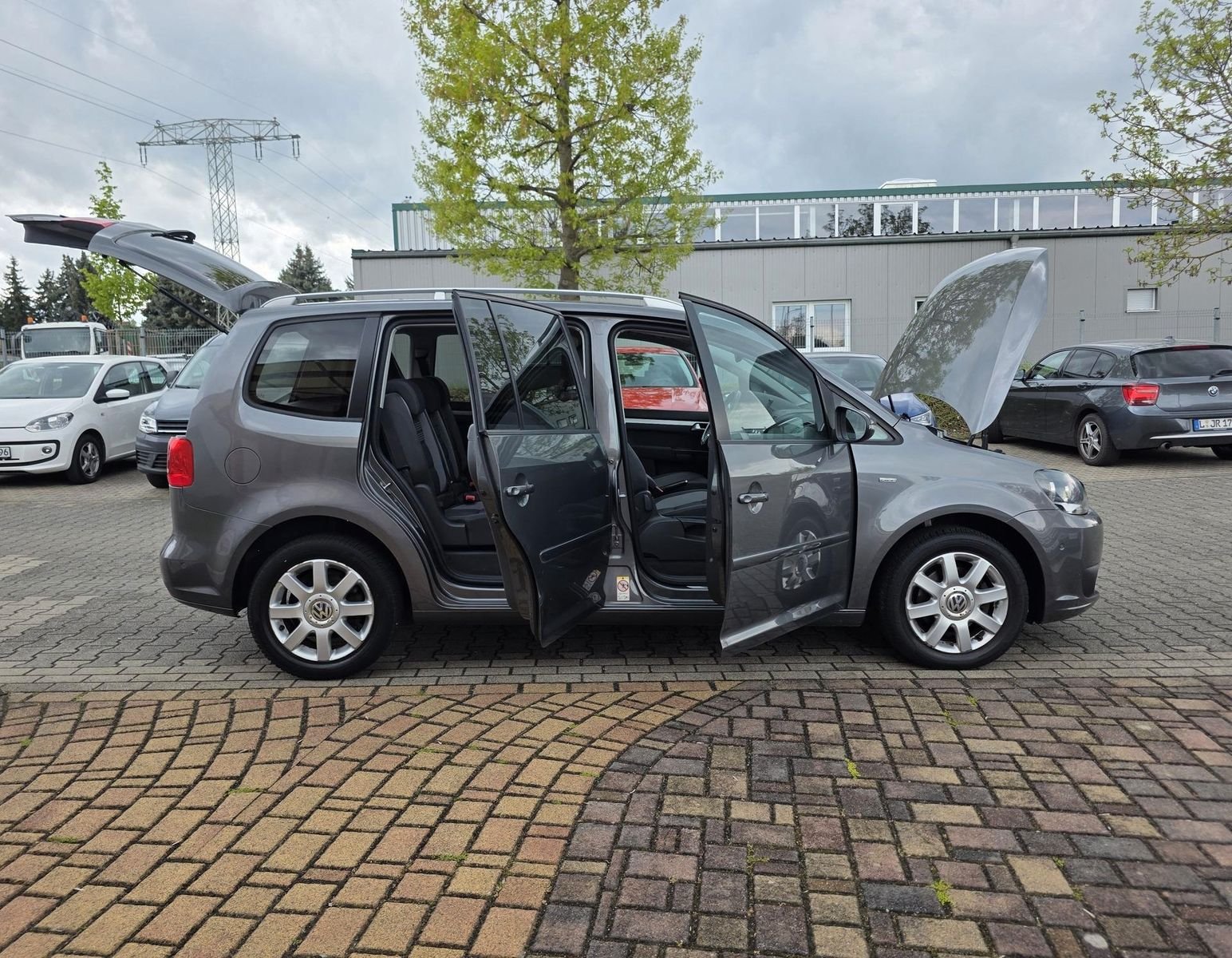 Volkswagen Touran 1.6 TDI Life — Foto 11