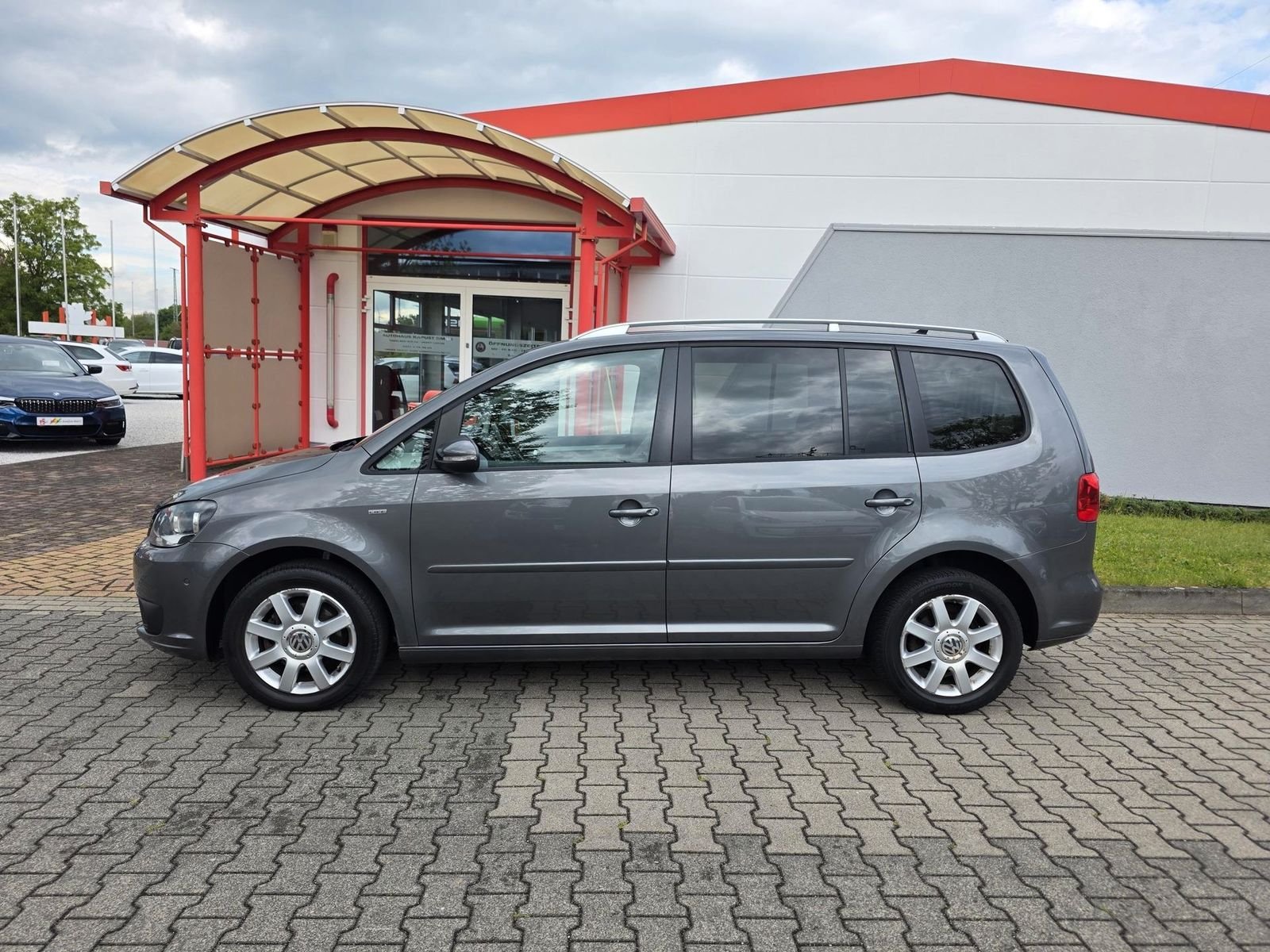 Volkswagen Touran 1.6 TDI Life — Foto 4